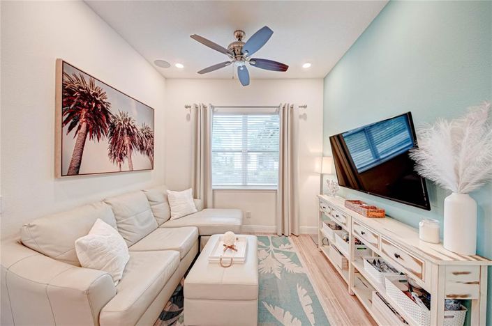 Image No.8-5 Bed Property for sale