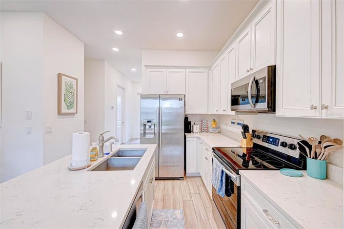 Image No.9-5 Bed Property for sale