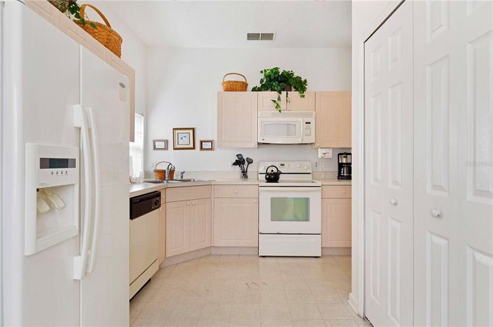 Image No.9-4 Bed Property for sale