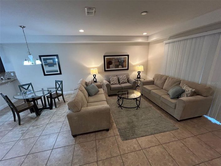 Image No.11-3 Bed Townhouse for sale