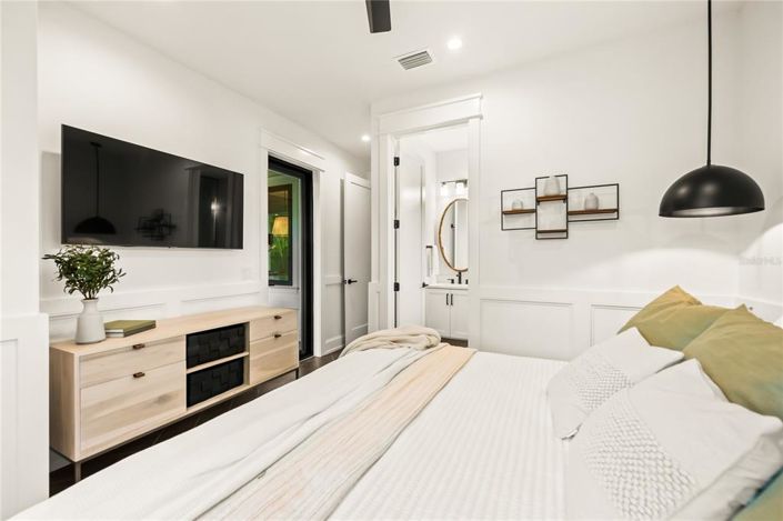 Image No.46-6 Bed Property for sale