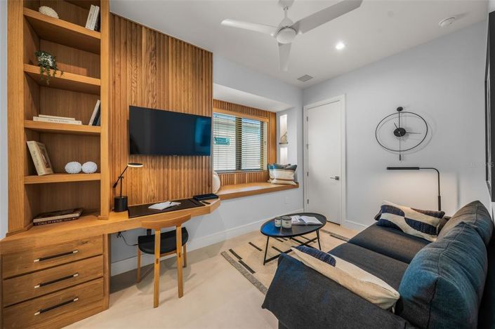 Image No.31-6 Bed Property for sale