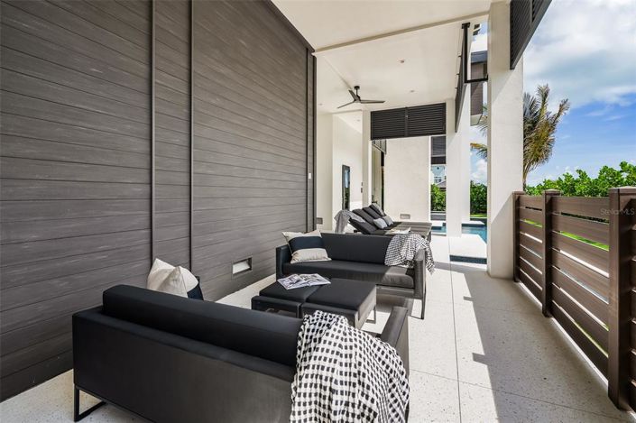 Image No.47-6 Bed Property for sale