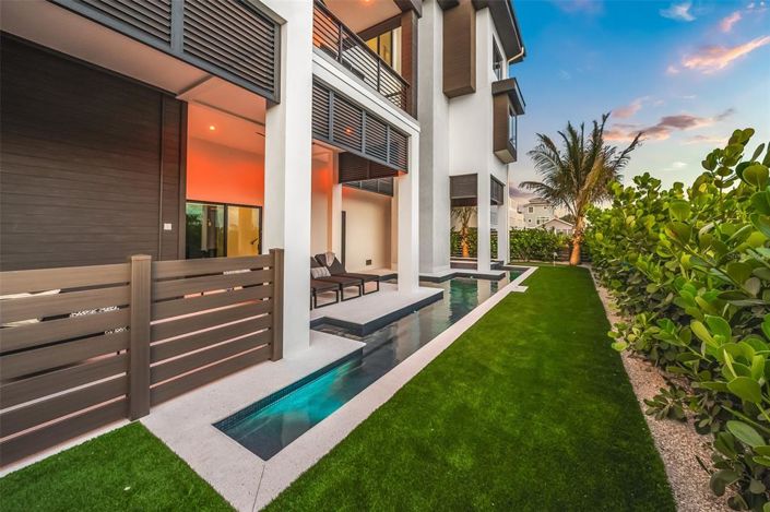 Image No.59-6 Bed Property for sale