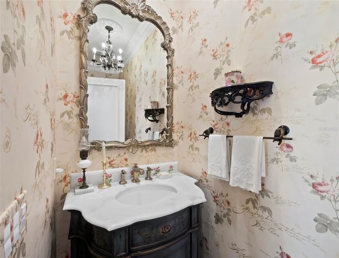 Image No.47-4 Bed Property for sale