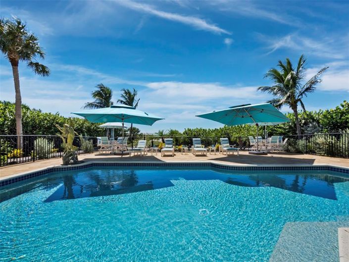 Image No.57-4 Bed Property for sale