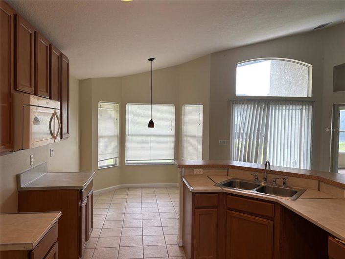 Image No.22-3 Bed Property for sale