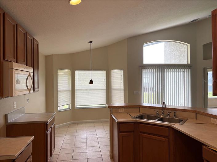 Image No.23-3 Bed Property for sale