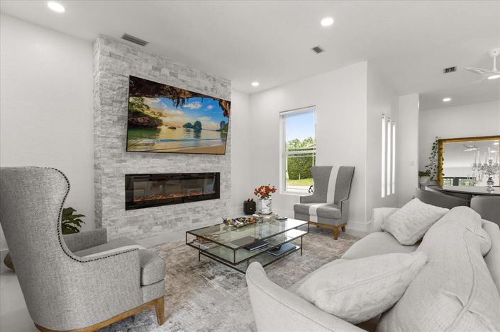 Image No.13-5 Bed Property for sale