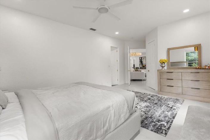 Image No.24-5 Bed Property for sale