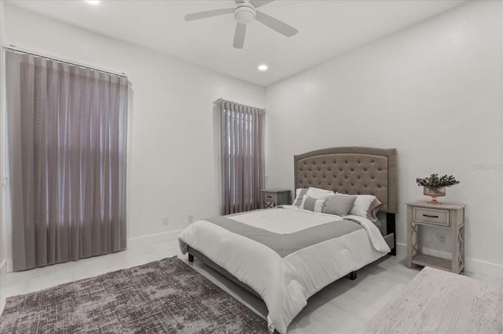 Image No.31-5 Bed Property for sale