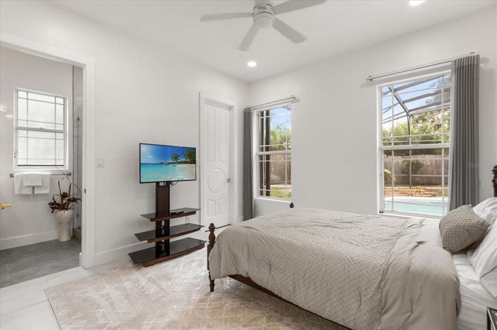 Image No.34-5 Bed Property for sale