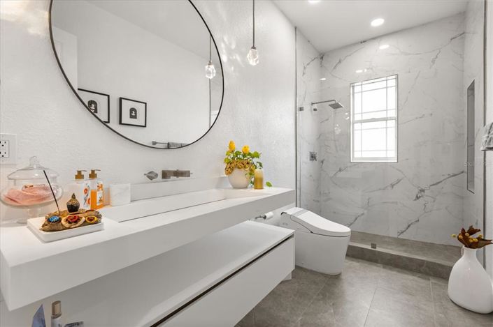 Image No.35-5 Bed Property for sale