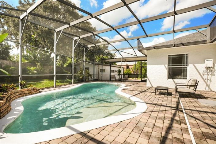 Image No.44-5 Bed Property for sale