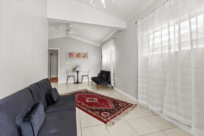 Image No.49-5 Bed Property for sale