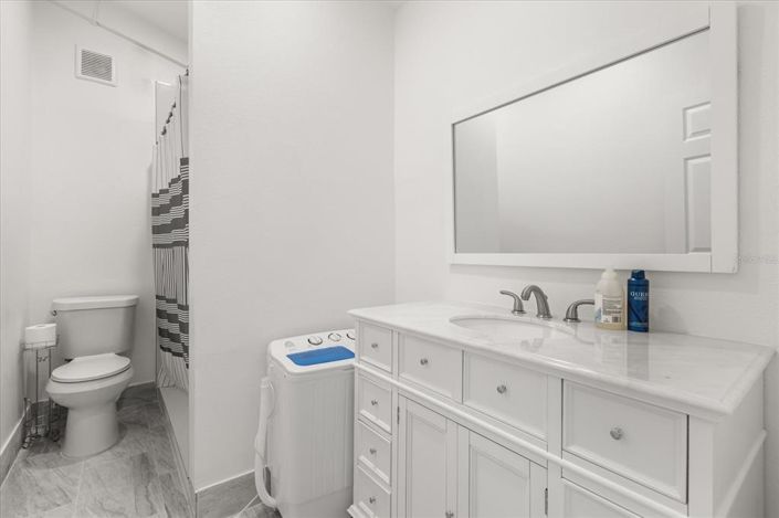 Image No.52-5 Bed Property for sale