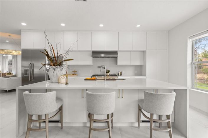 Image No.8-5 Bed Property for sale