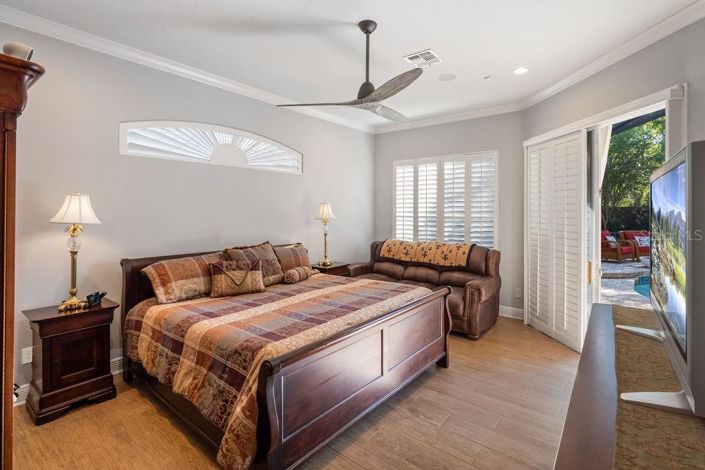 Image No.17-5 Bed Property for sale