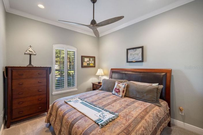 Image No.25-5 Bed Property for sale