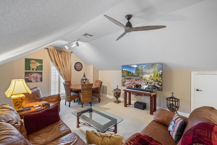 Image No.27-5 Bed Property for sale