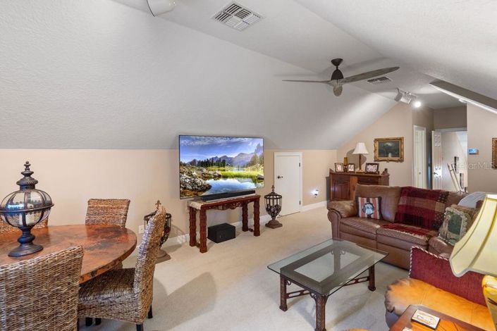 Image No.28-5 Bed Property for sale