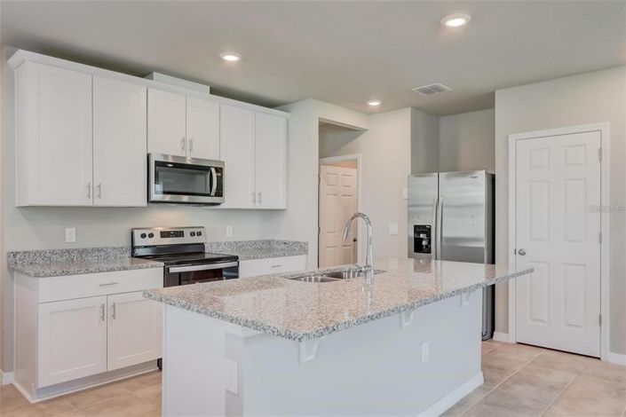 Image No.11-3 Bed Property for sale