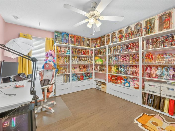 Image No.21-5 Bed Property for sale