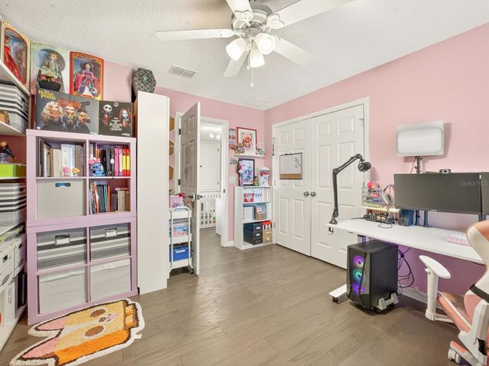 Image No.22-5 Bed Property for sale