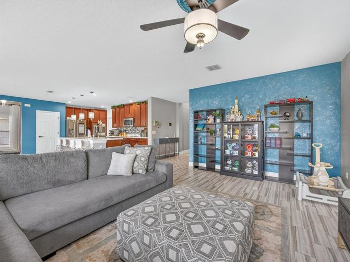 Image No.6-5 Bed Property for sale