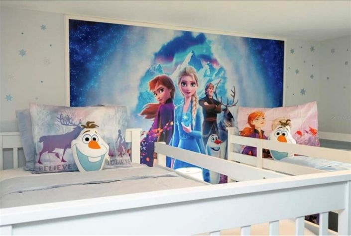 Image No.17-4 Bed Townhouse for sale