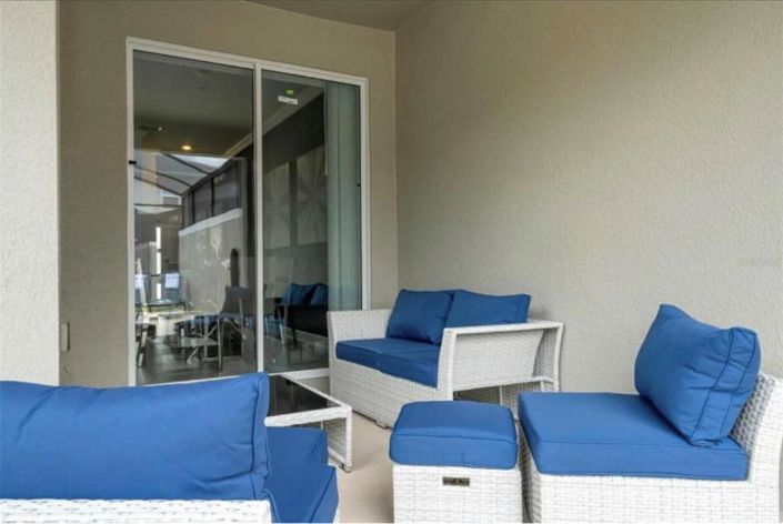 Image No.20-4 Bed Townhouse for sale