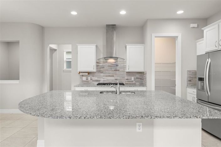 Image No.11-4 Bed Property for sale