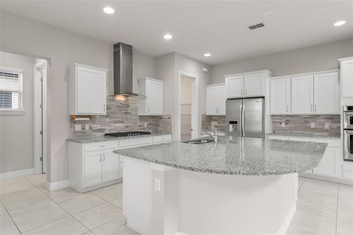 Image No.12-4 Bed Property for sale