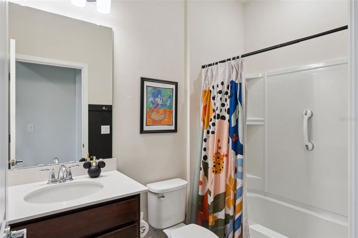 Image No.19-5 Bed Property for sale