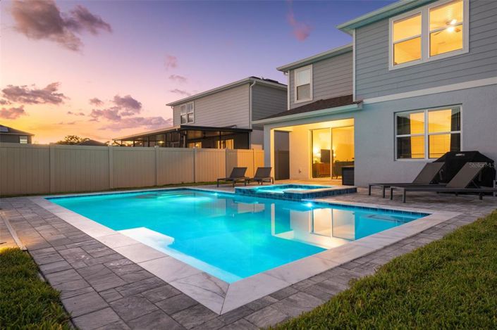 Image No.28-5 Bed Property for sale