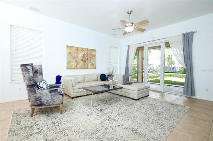 Image No.10-3 Bed Property for sale