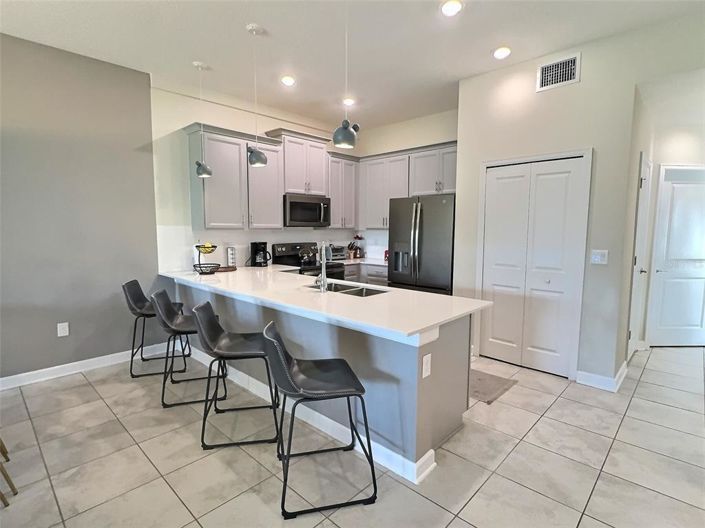 Image No.3-2 Bed Property for sale