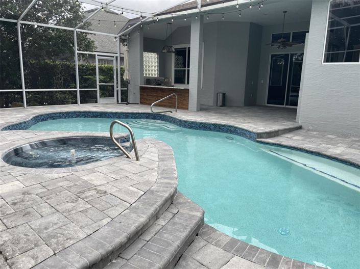 Image No.10-4 Bed Property for sale