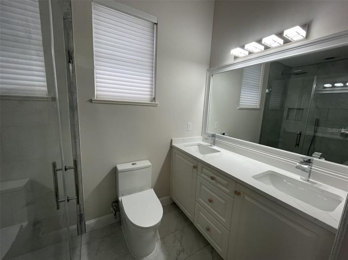 Image No.33-4 Bed Property for sale