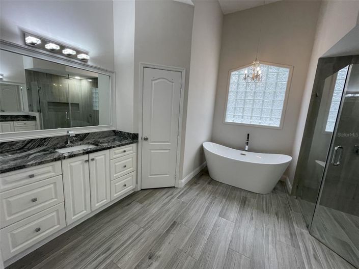 Image No.39-4 Bed Property for sale