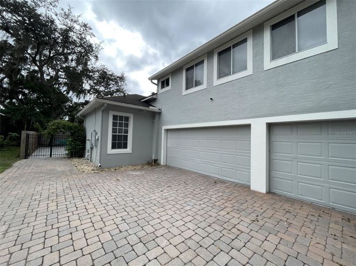 Image No.5-4 Bed Property for sale