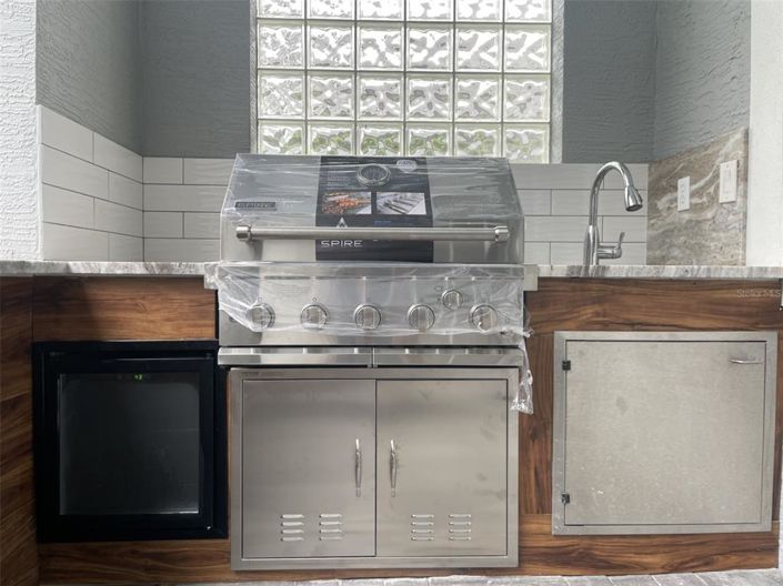 Image No.7-4 Bed Property for sale