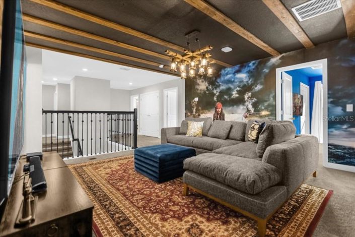 Image No.16-9 Bed Property for sale