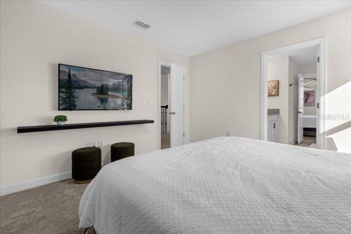 Image No.20-9 Bed Property for sale