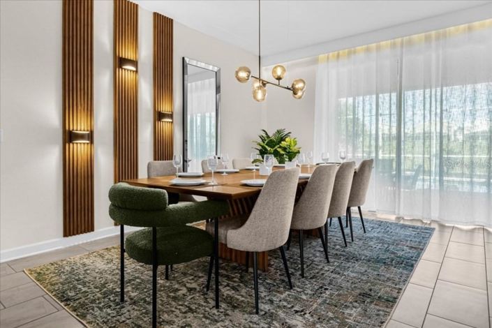 Image No.4-9 Bed Property for sale