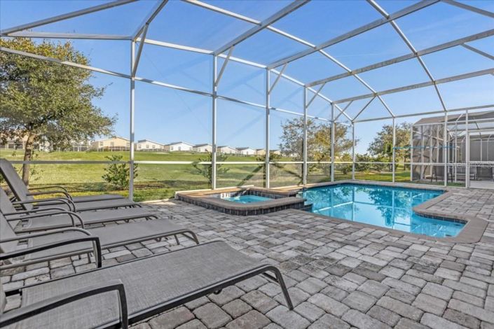 Image No.53-9 Bed Property for sale