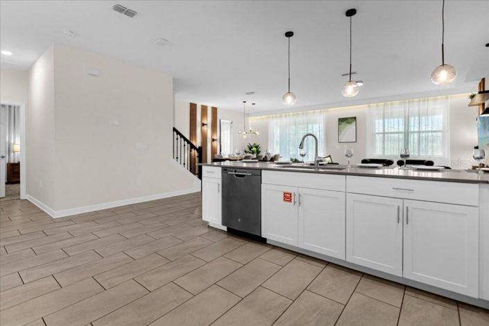 Image No.9-9 Bed Property for sale