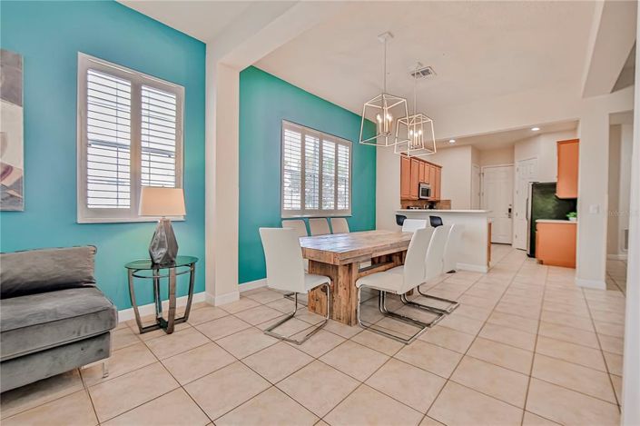 Image No.10-5 Bed Property for sale