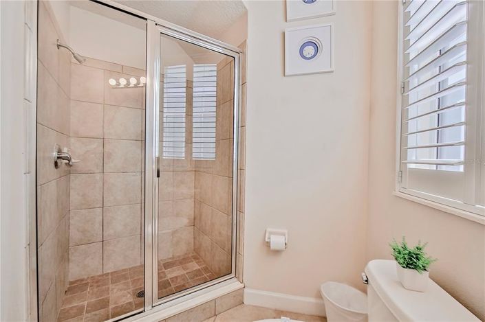 Image No.20-5 Bed Property for sale