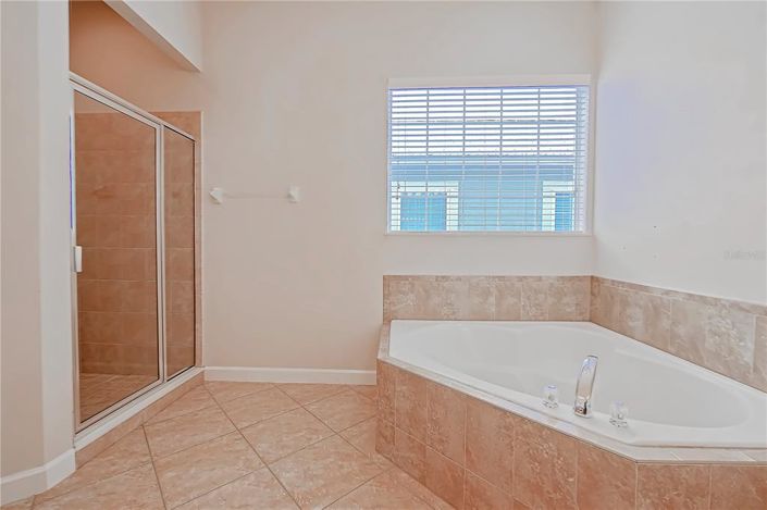 Image No.33-5 Bed Property for sale